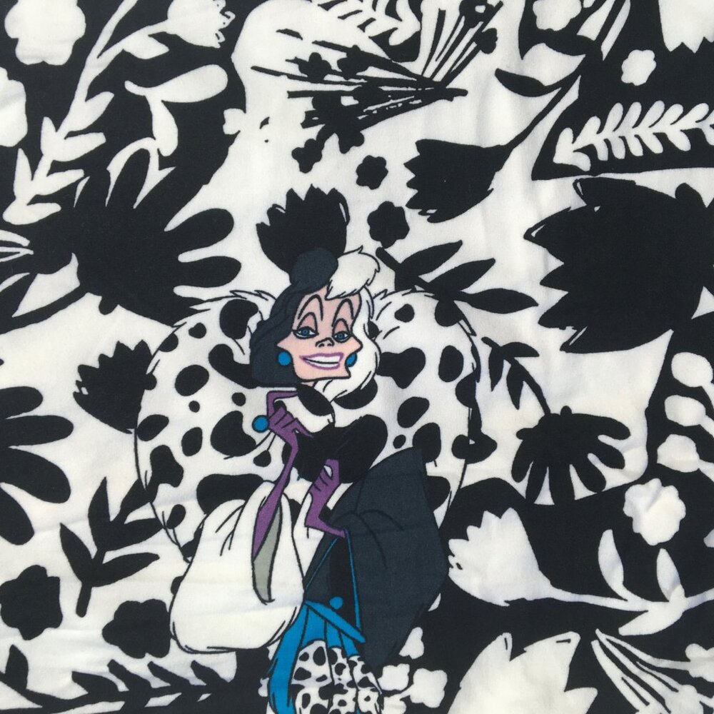 Boutique style  pattern character, leggings,  Cruel lady blk/wht